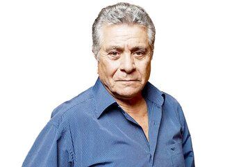 بهروز وثوقی ساواکی بود یا در برابر ساواک قرار داشت؟