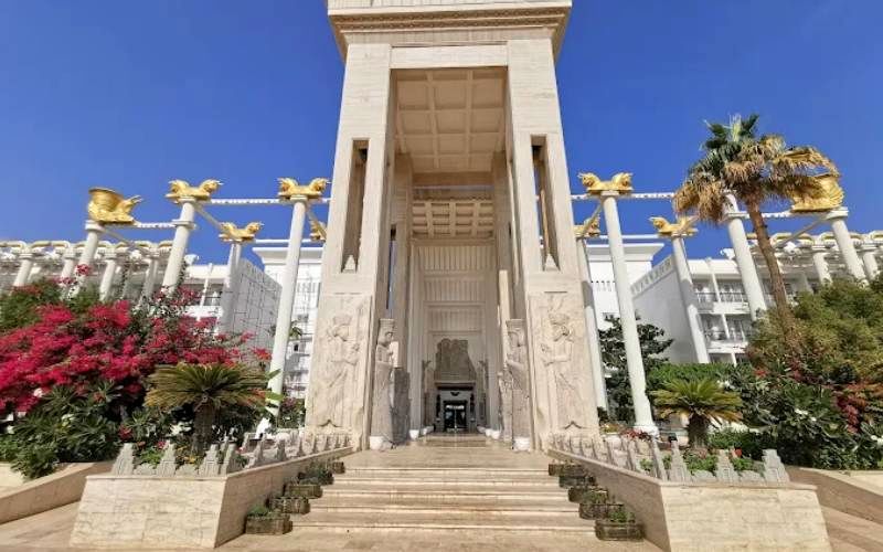 هر آنچه باید درباره خدمات و امکانات هتل داریوش کیش بدانید
