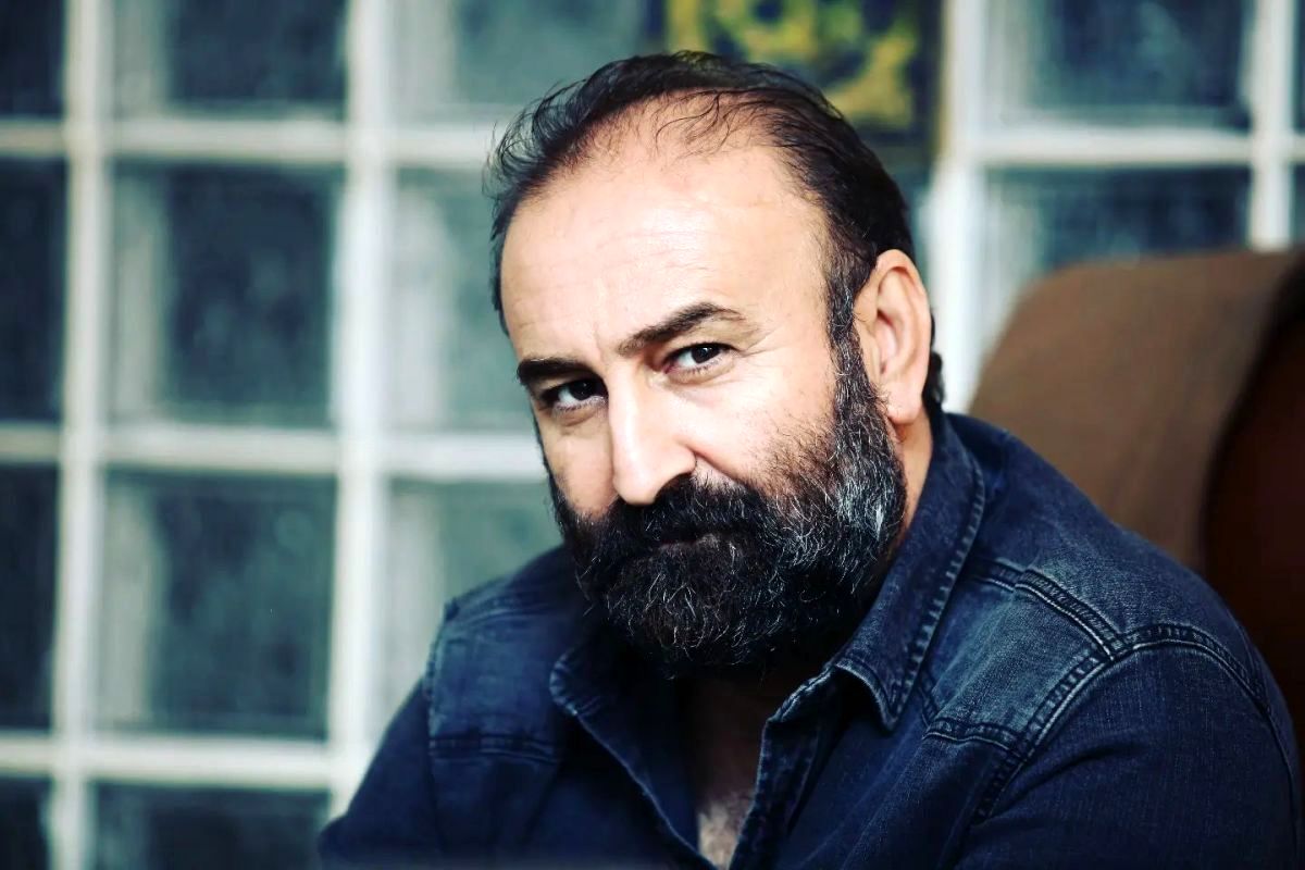 مهران احمدی: اولین موشک در جنگ ۱۲ روزه دم در خانه ما خورد
