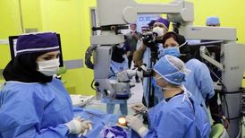 تب جراحی زیبایی تغییر رنگ چشم/خطر نابینایی با هزینه های میلیونی!