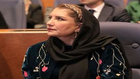 
تلویزیون در دهه ۶۰ مانده و قصه‌هایش هیچ تغییری نکرده است