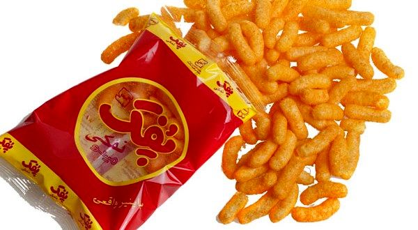 سوغاتی پفک نمکی در فرودگاه