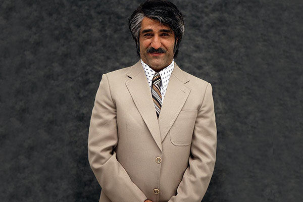 پژمان جمشیدی با چادر!/ فیلم