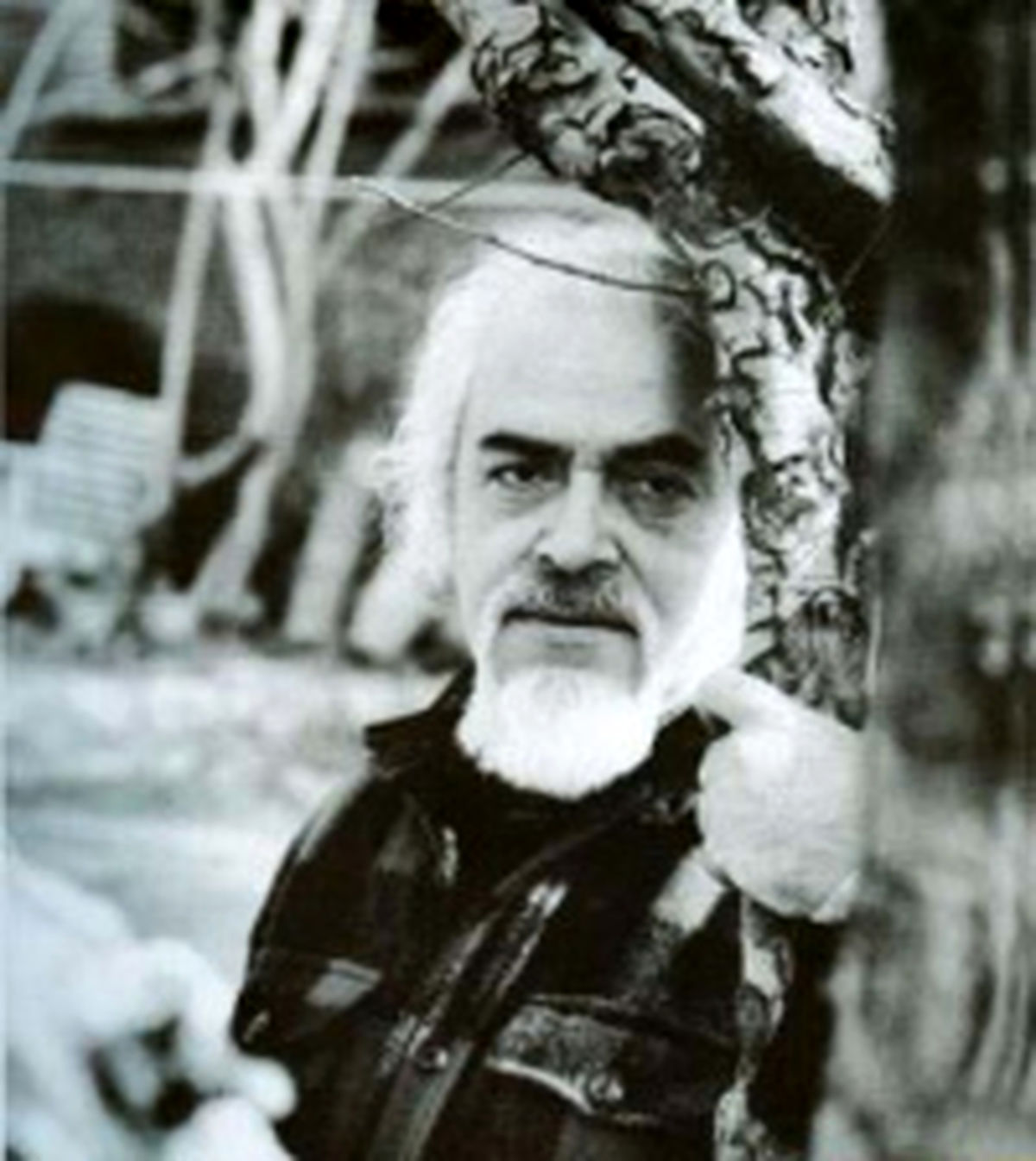 یک کتاب، دو نویسنده: خیمه‌شب‌بازی صادق چوبک به‌روایتِ احمد غلامی و ناصر زراعتی