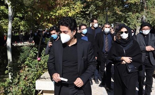 تصاویر‌ی از مراسم خاکسپاری مرحوم استاد شجریان