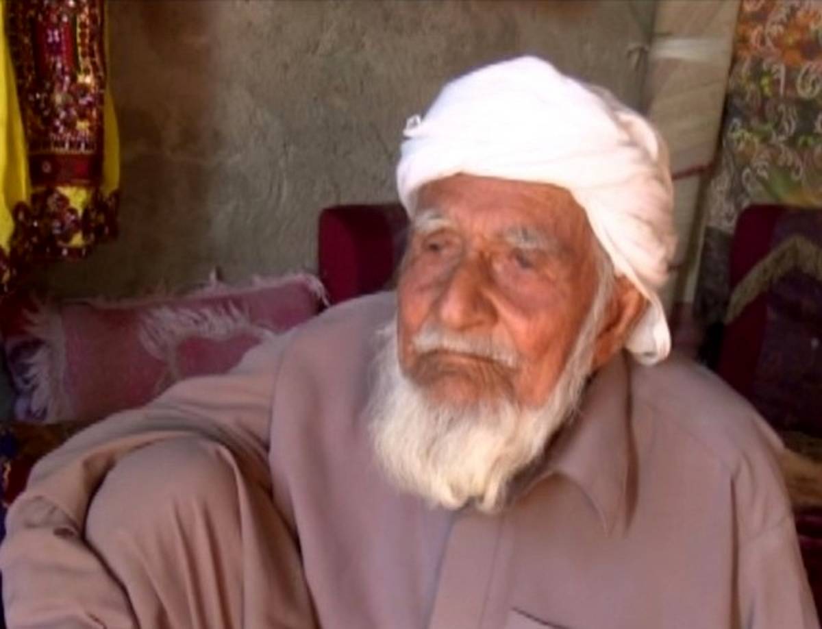در سن ۱۳۱ سالگی، مسنترین شاعر سیستان و بلوچستان درگذشت