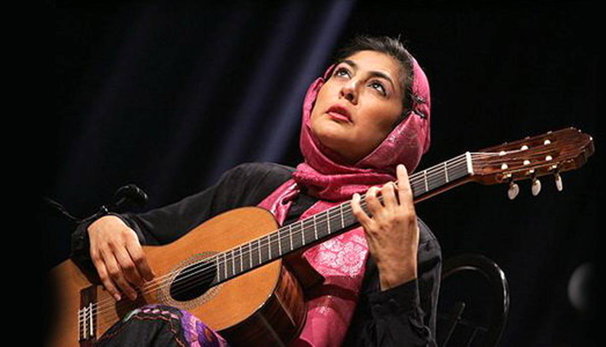 اجرای قطعه مازندرانی "عزیز جون ( در اِنه جان )" توسط لیلی افشار