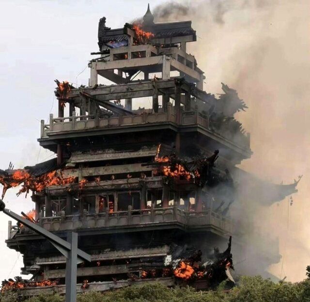 معبد ۱۵۰۰ ساله چین در آتش سوخت
