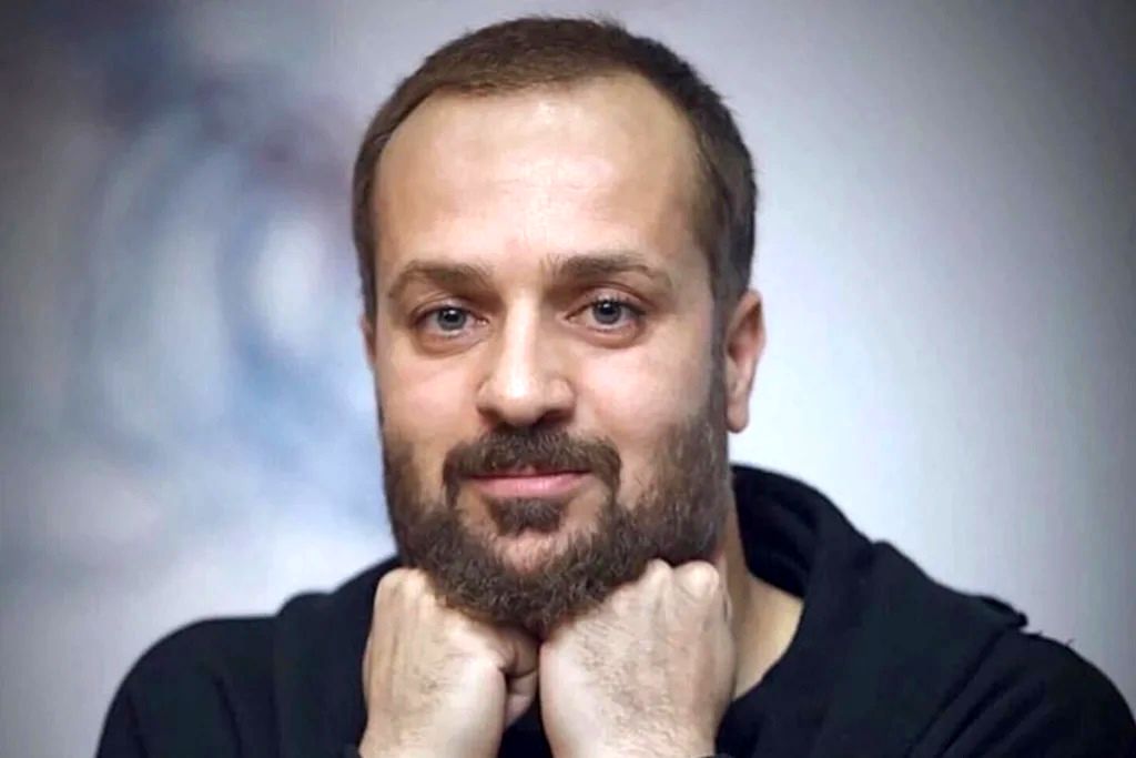 بیوگرافی احمد مهران‌فر که با بازی در نقش «ارسطو» در سریال «پایتخت» به شهرت رسید
