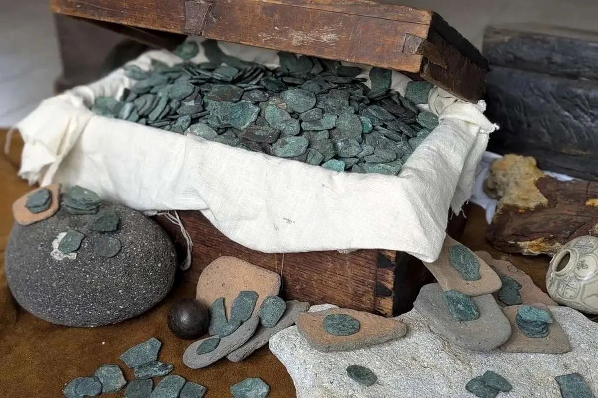 کشف گنج یک میلیون دلاری ۳۰۰ ساله
