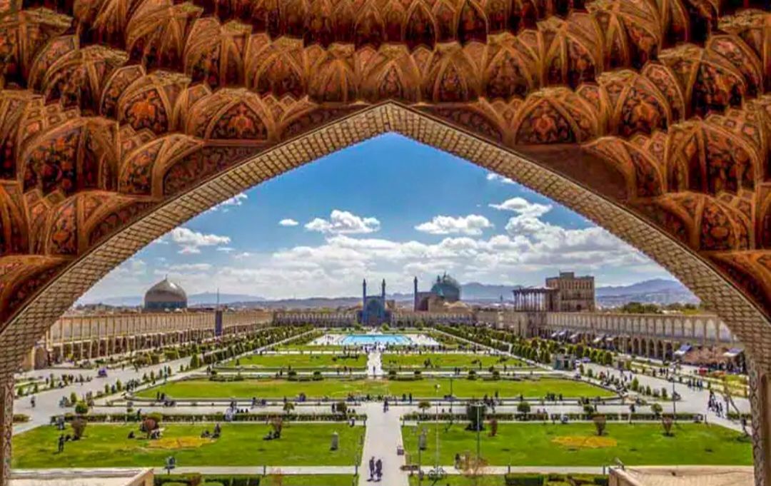 حیرت توریست ها از زیبایی اصفهان