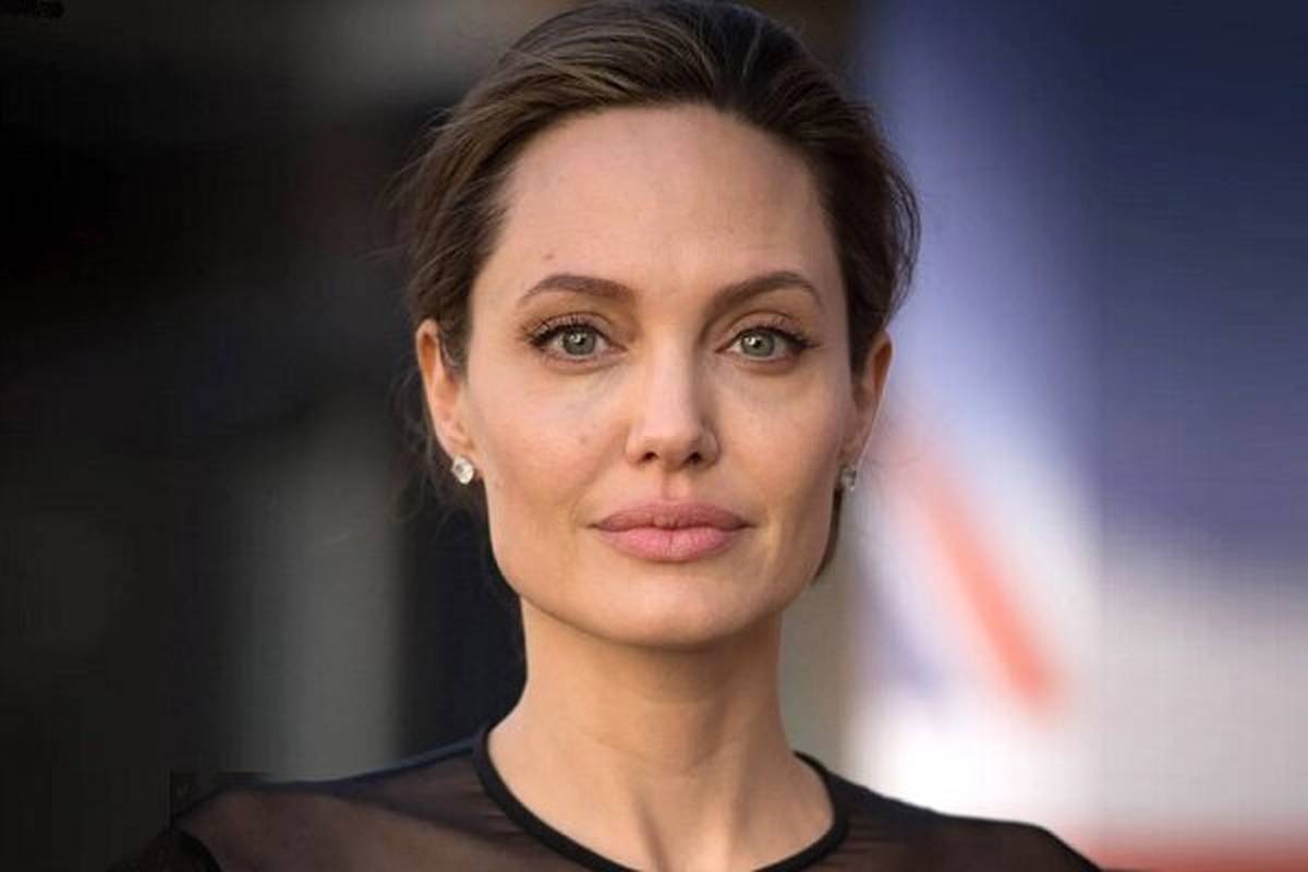 آنجلینا جولی: آمریکا را به رسمیت نمی‌شناسم
