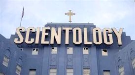 تام کروز در گردهمایی فرقه مشهور در انگلستان دیده شد/ حرف حساب این فرقه چیست؟