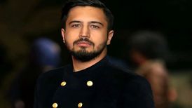 مهرداد صدیقیان به سوگ پدرش نشست
