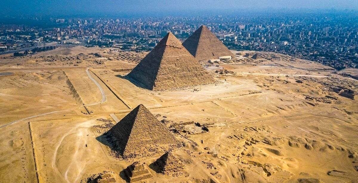 زیر اهرام مصر چه چیزی پنهان است؟