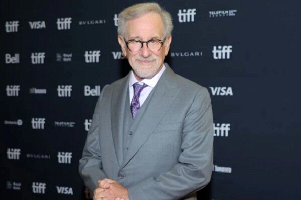 اسپیلبرگ به سرویس‌های استریم تاخت/ فیلمسازان زیر اتوبوس